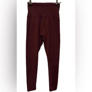 American Eagle Aerie Offline OG Hi-Rise Leggings, Small Short in Royal Berry.